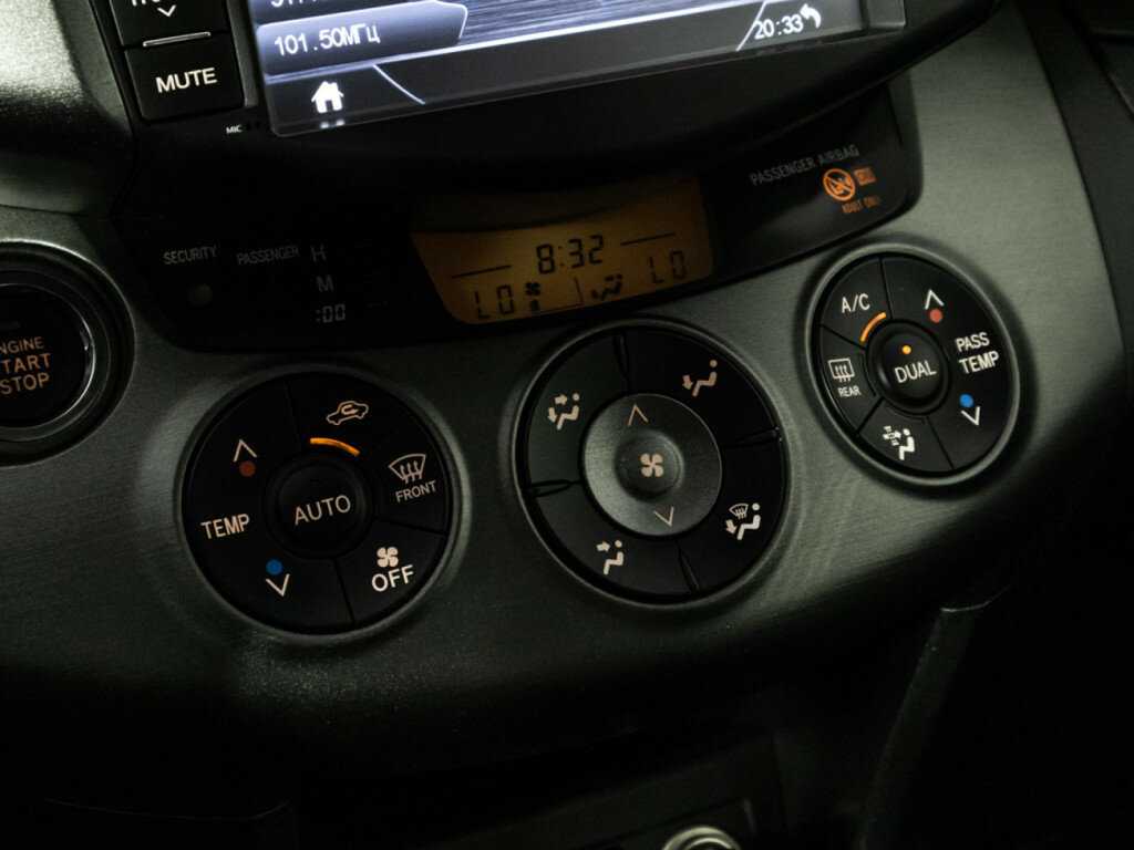 Купить Toyota RAV4 с пробегом. Фото: #16