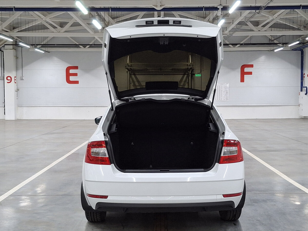 Купить Skoda Octavia с пробегом. Фото: #9