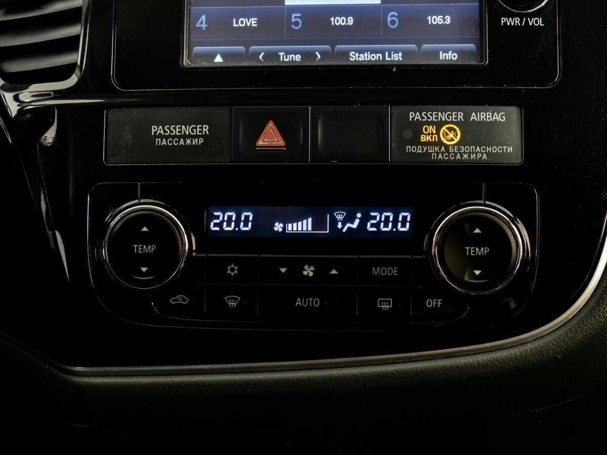 Купить Mitsubishi Outlander с пробегом. Фото: #11