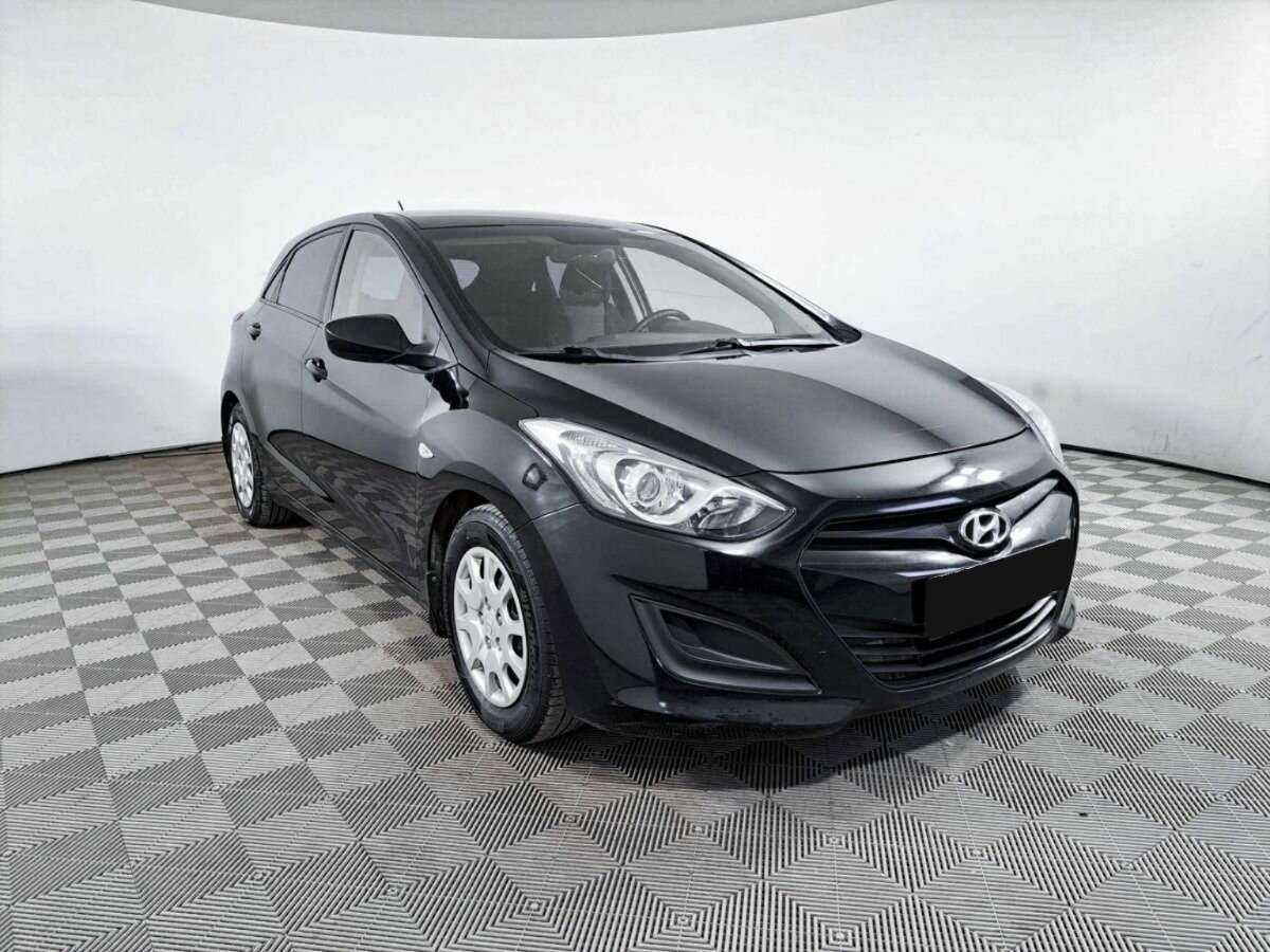 Купить Hyundai i30 с пробегом. Фото: #2
