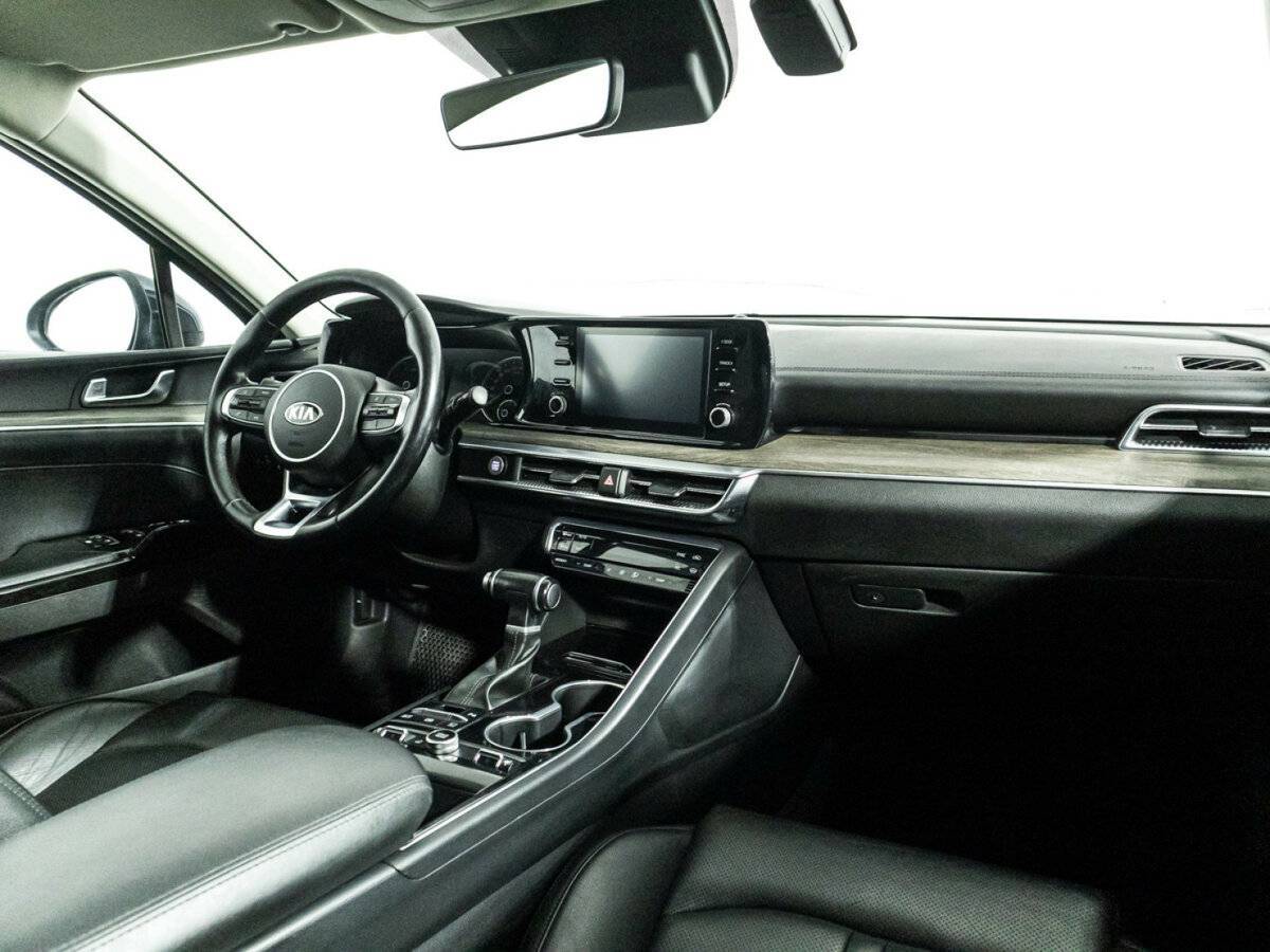 Купить Kia K5 с пробегом. Фото: #9