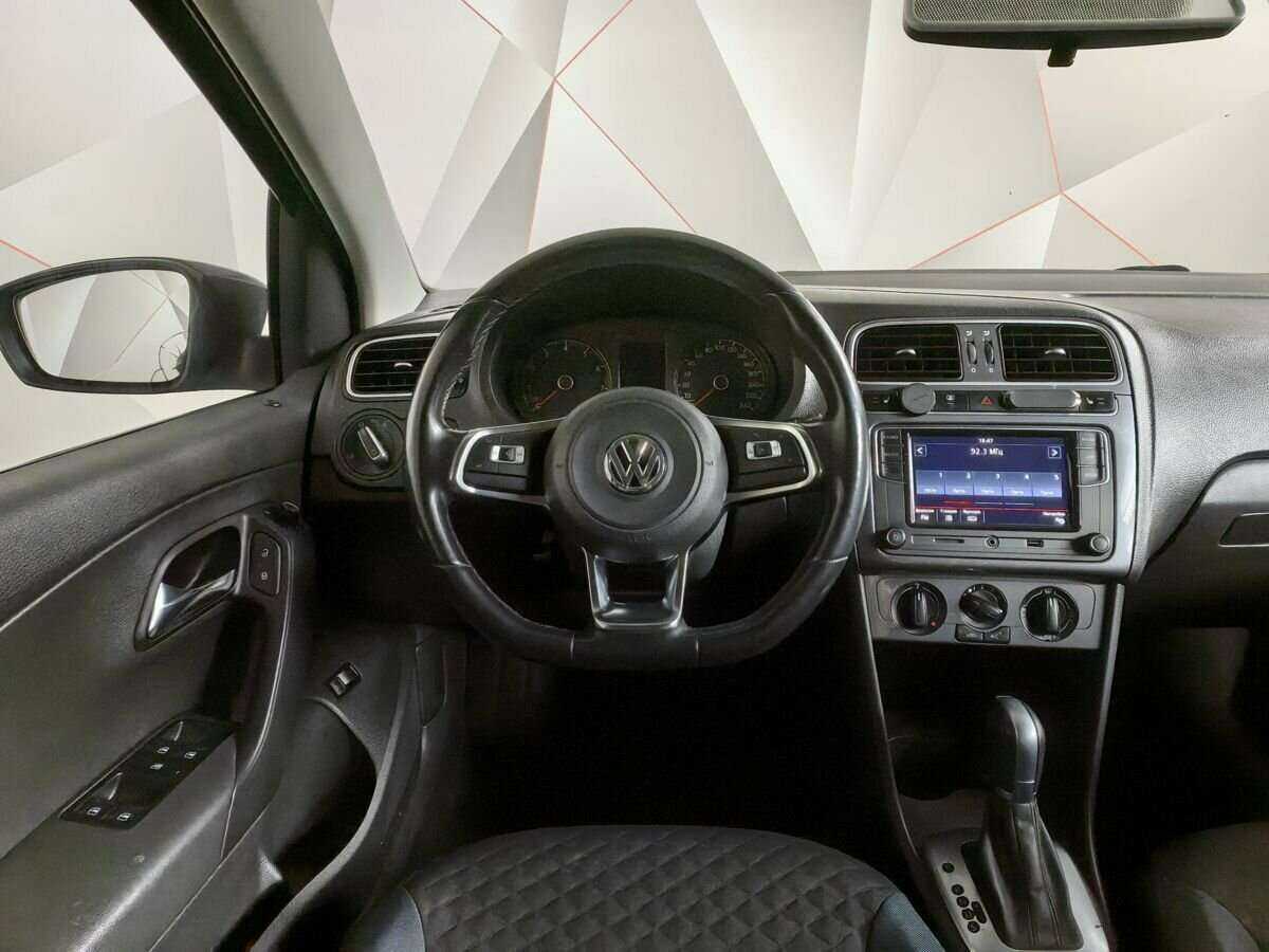 Купить Volkswagen Polo с пробегом. Фото: #14