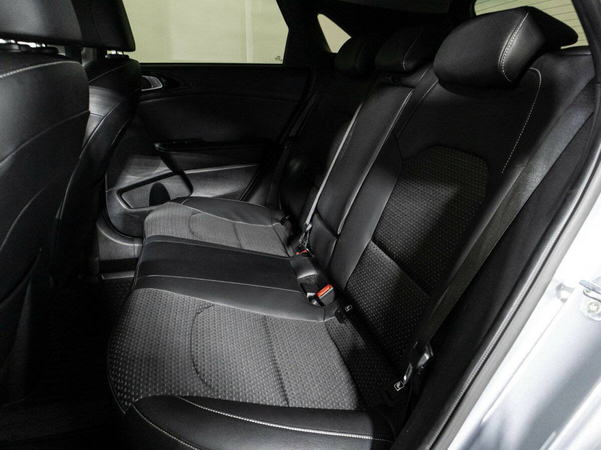 Купить Kia Ceed с пробегом. Фото: #9