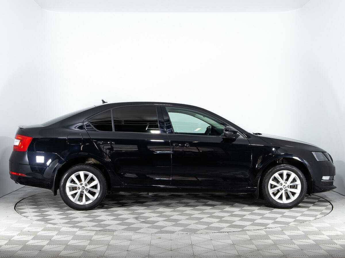 Купить Skoda Octavia с пробегом. Фото: #3
