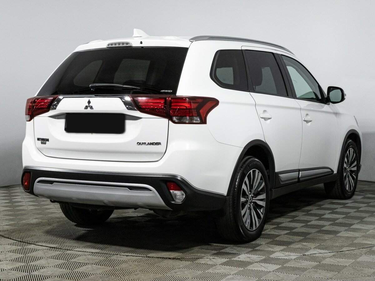 Купить Mitsubishi Outlander с пробегом. Фото: #4