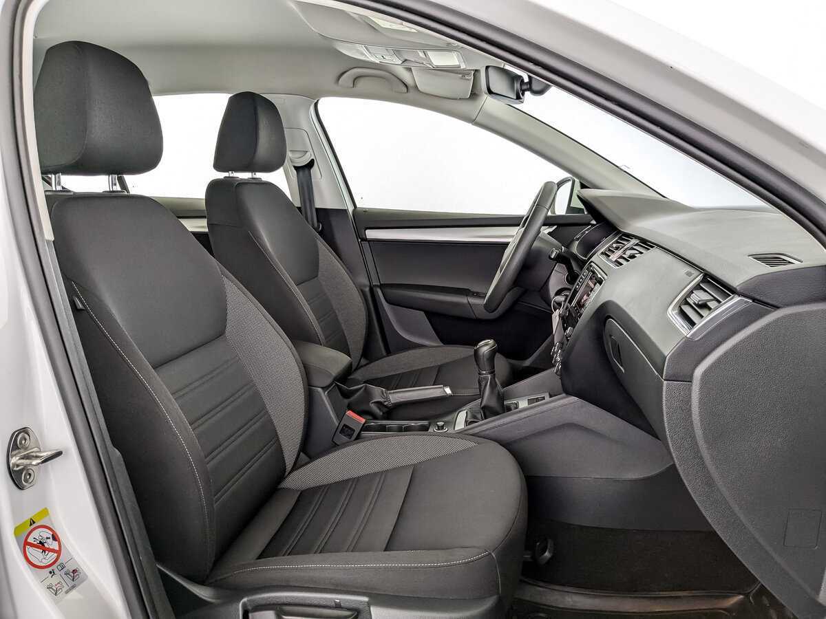 Купить Skoda Octavia с пробегом. Фото: #18