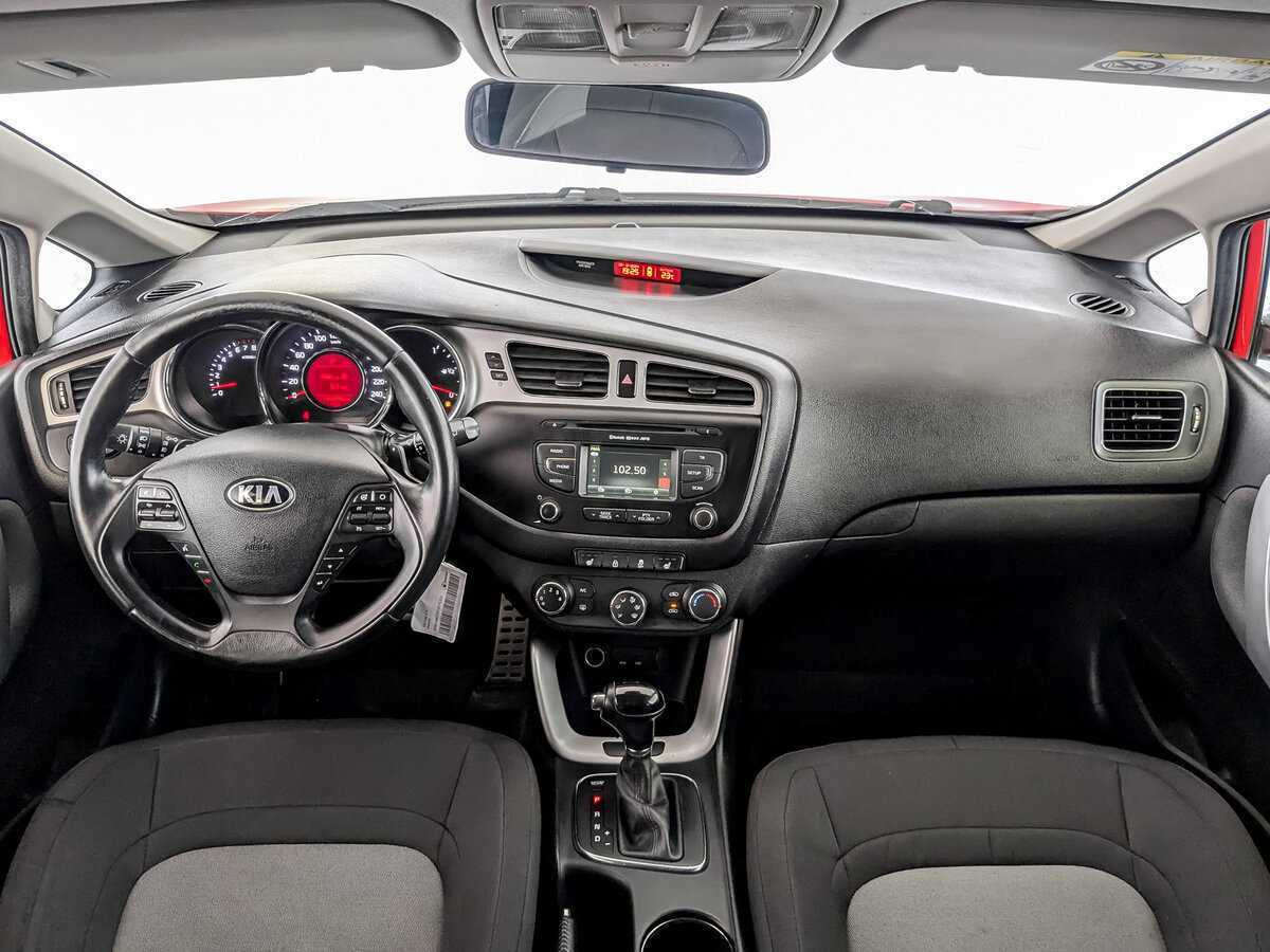 Купить Kia Ceed с пробегом. Фото: #13