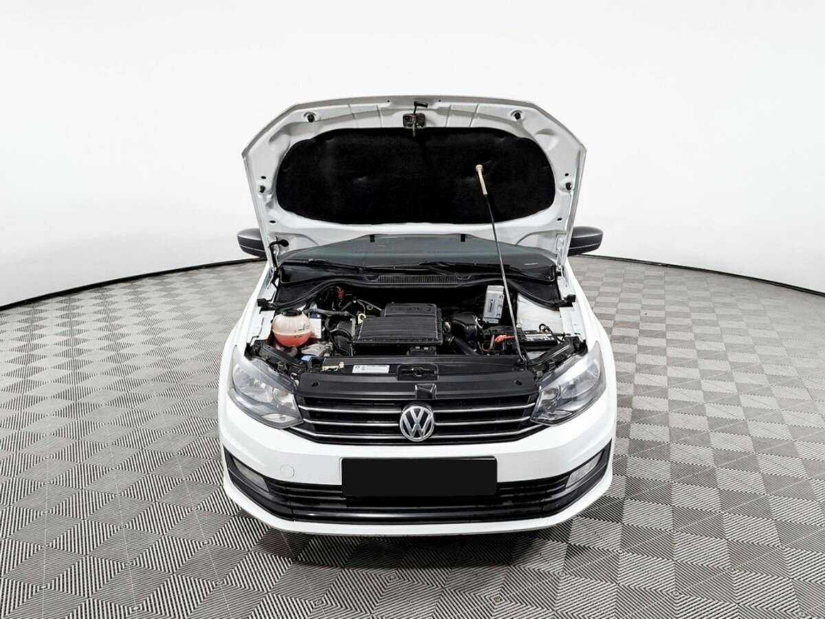Купить Volkswagen Polo с пробегом. Фото: #8