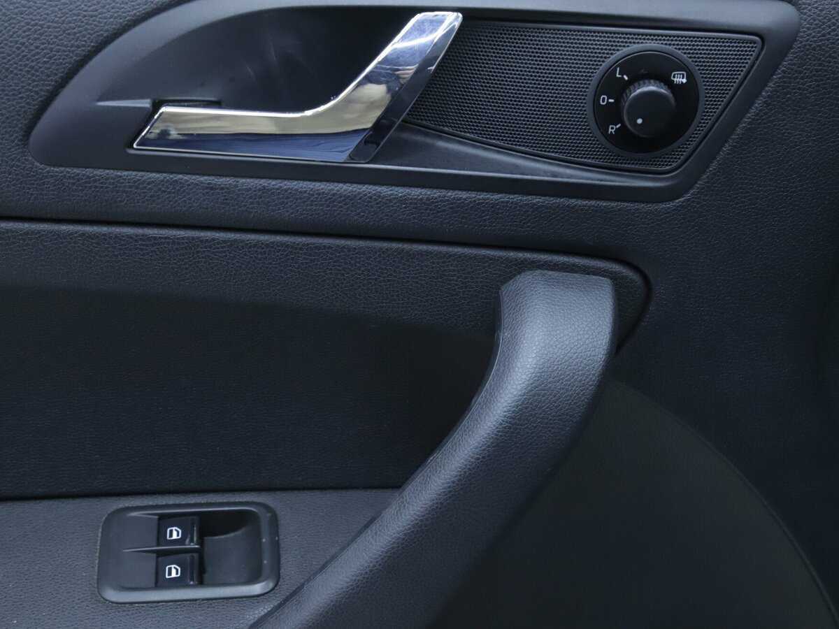 Купить Skoda Yeti с пробегом. Фото: #7