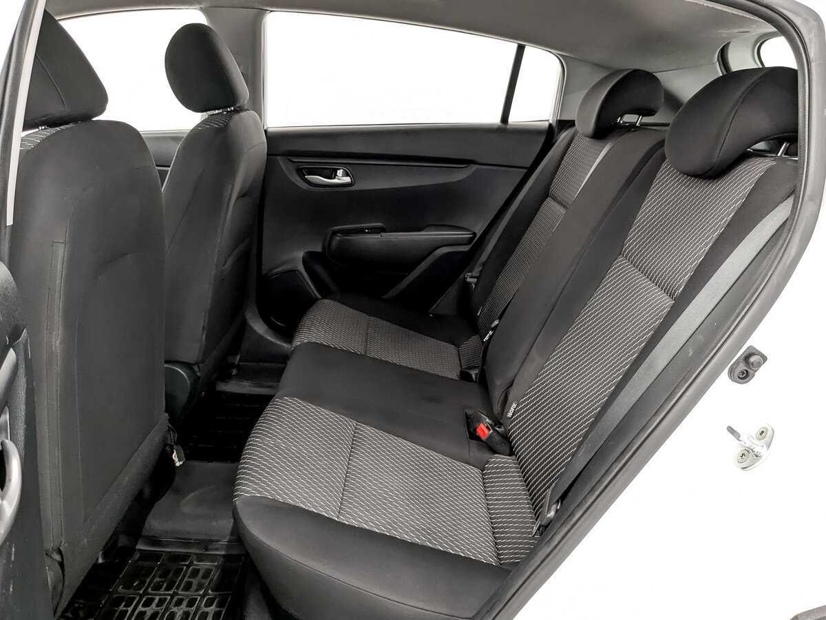 Купить Kia Rio с пробегом. Фото: #11