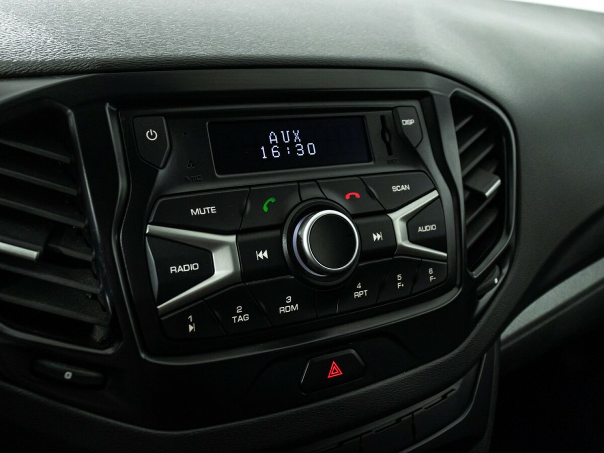 Купить Lada (ВАЗ) Vesta с пробегом. Фото: #13