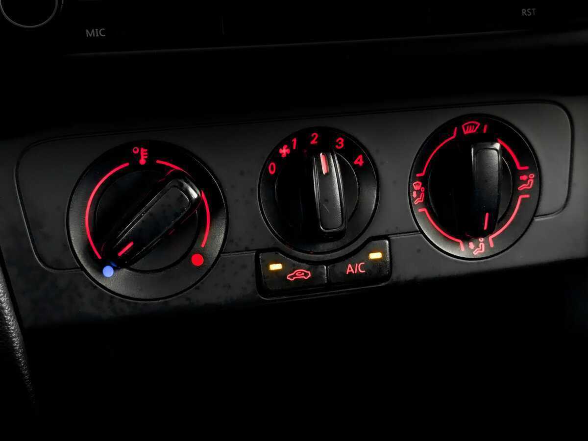 Купить Volkswagen Polo с пробегом. Фото: #22