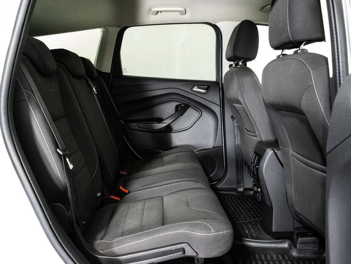 Купить Ford Kuga с пробегом. Фото: #13