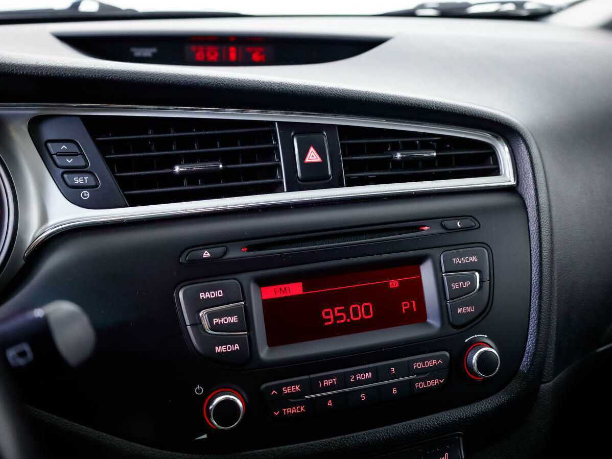 Купить Kia Ceed с пробегом. Фото: #14