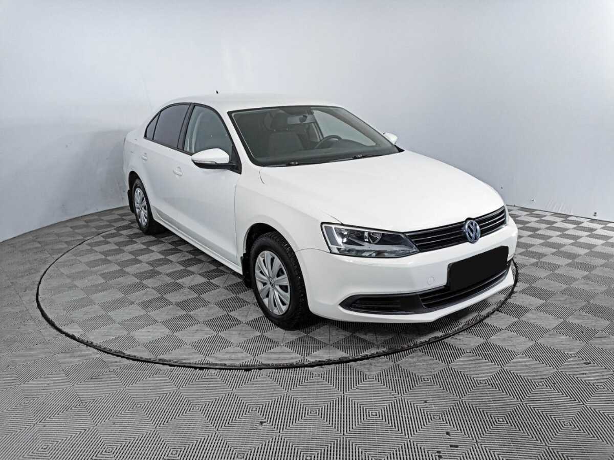 Купить Volkswagen Jetta с пробегом. Фото: #2