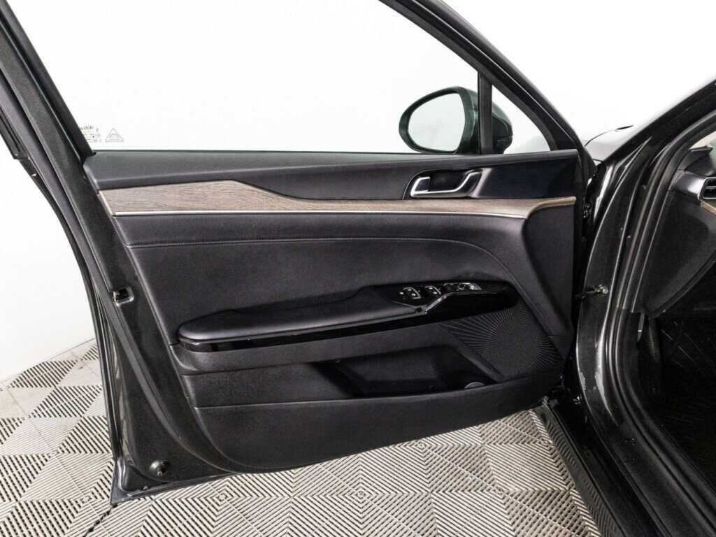 Купить Kia K5 с пробегом. Фото: #22