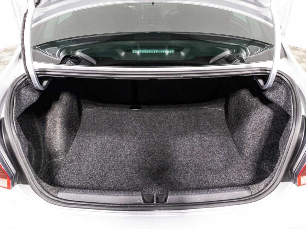 Купить Volkswagen Polo с пробегом. Фото: #14