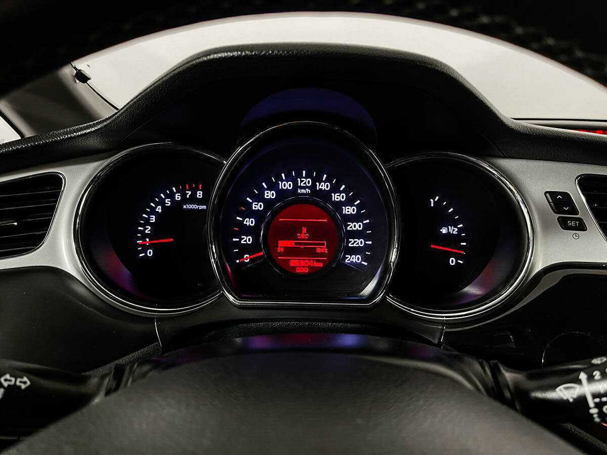 Купить Kia Ceed с пробегом. Фото: #8