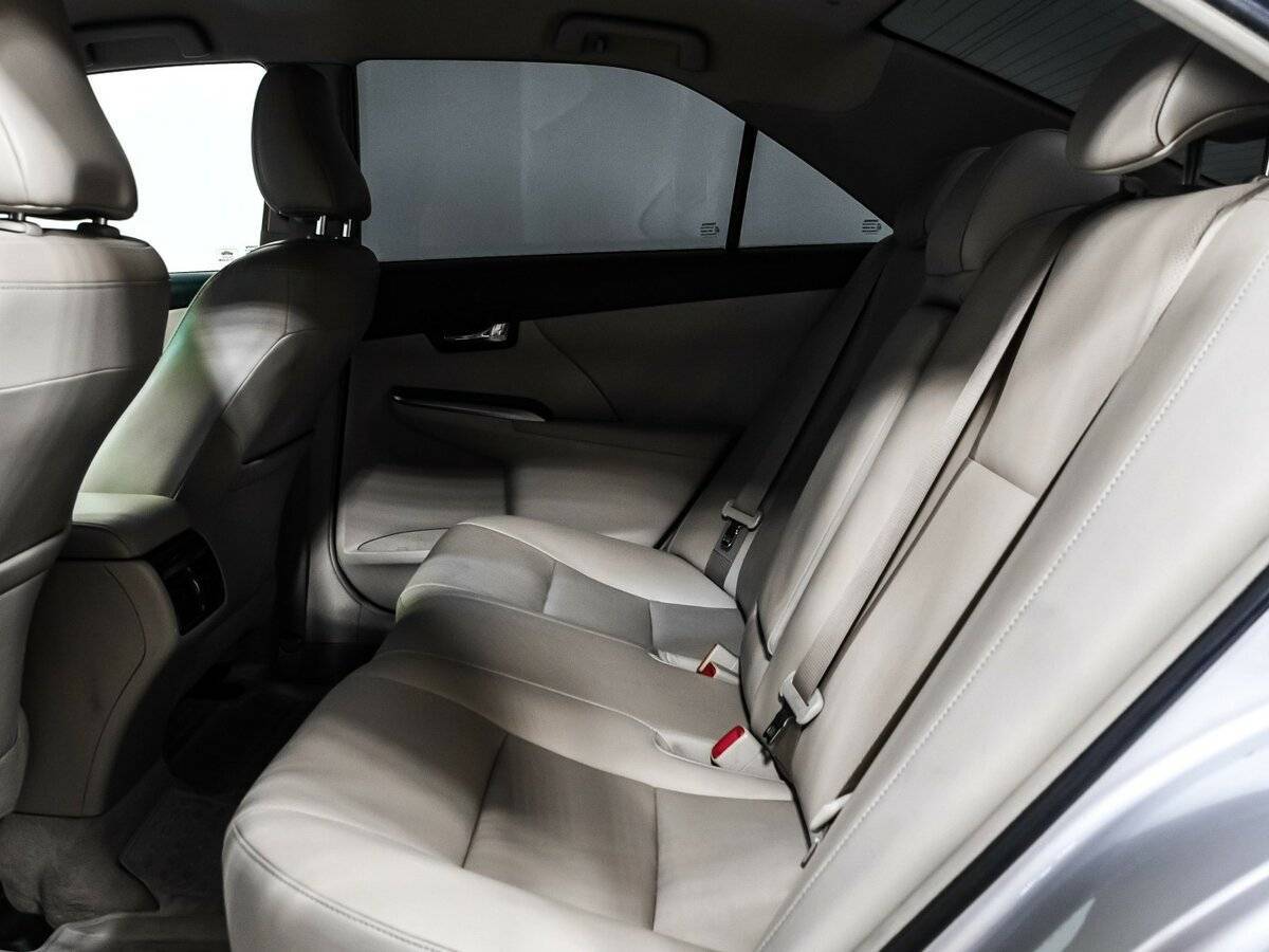 Купить Toyota Camry с пробегом. Фото: #12