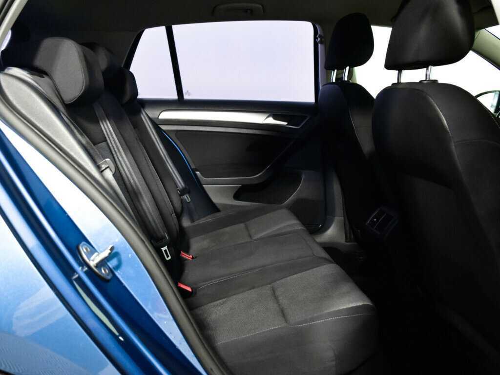 Купить Volkswagen Golf с пробегом. Фото: #11