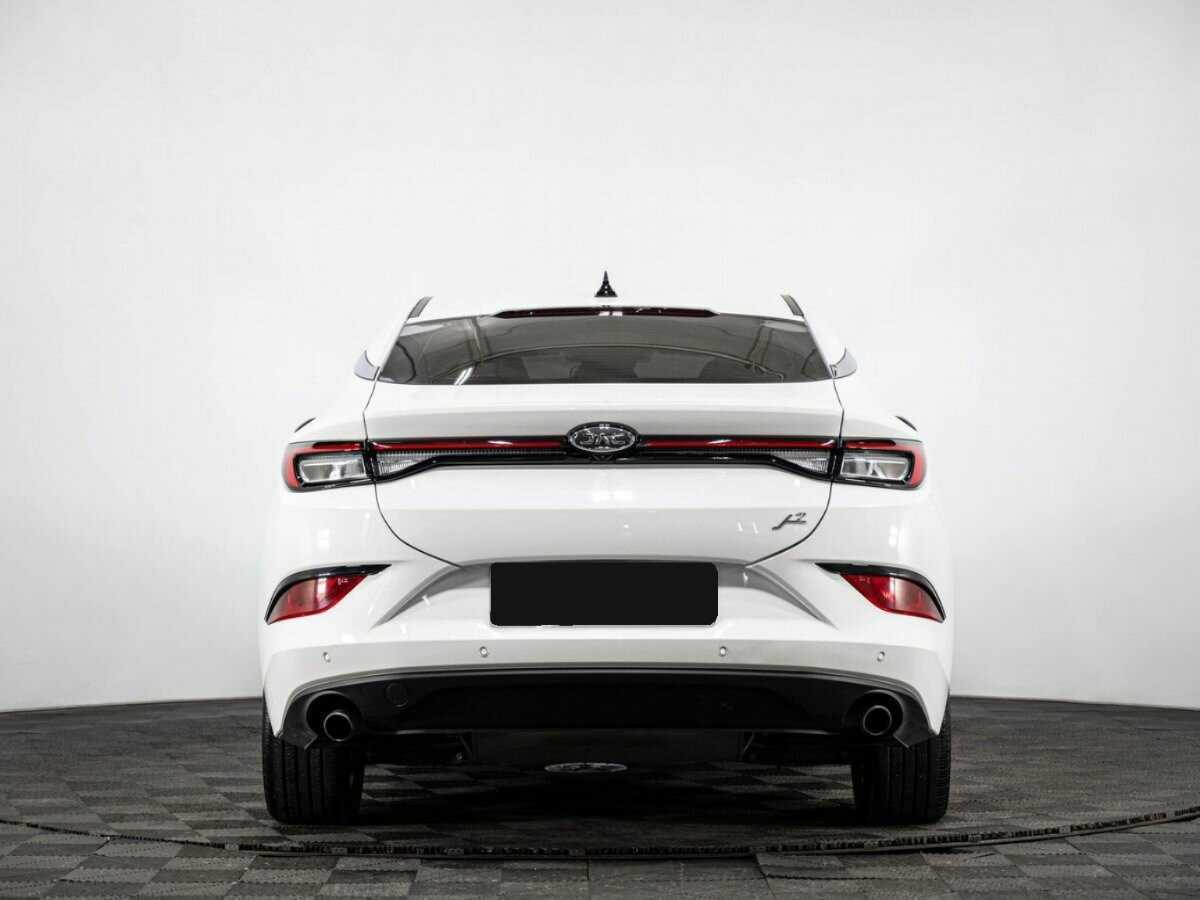 Купить JAC J7 с пробегом. Фото: #4