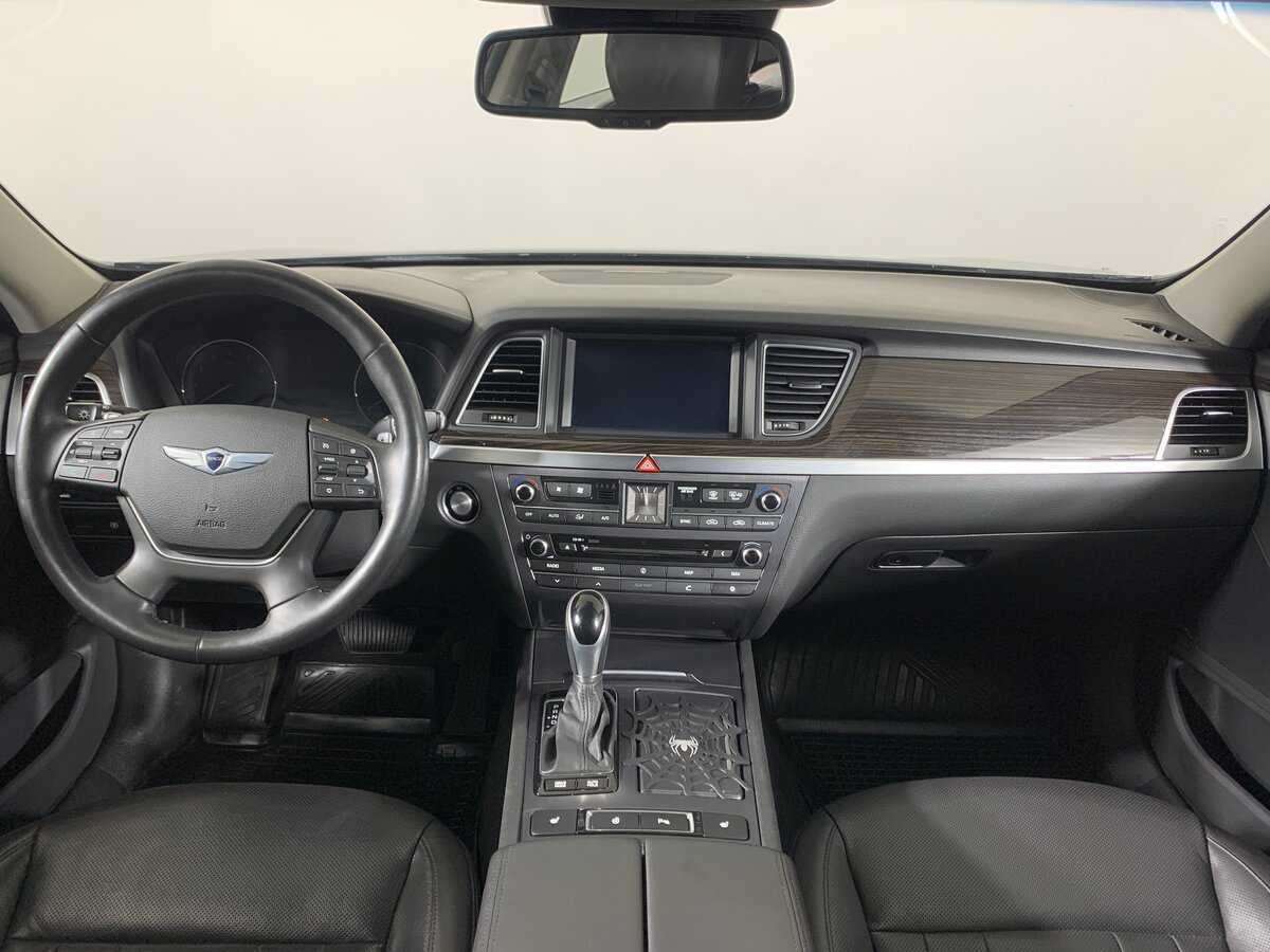 Купить Hyundai Genesis с пробегом. Фото: #12