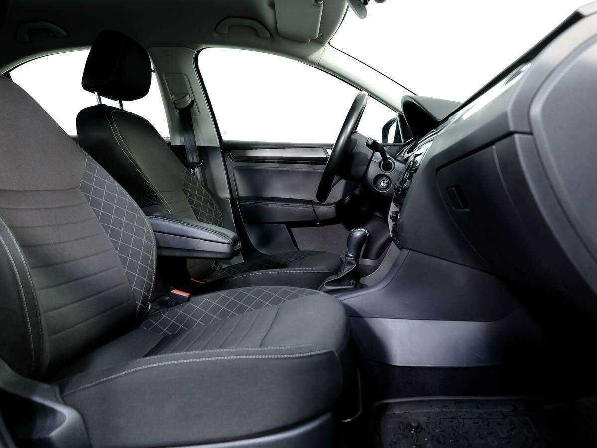 Купить Skoda Rapid с пробегом. Фото: #12