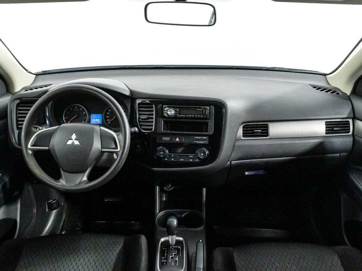 Купить Mitsubishi Outlander с пробегом. Фото: #12