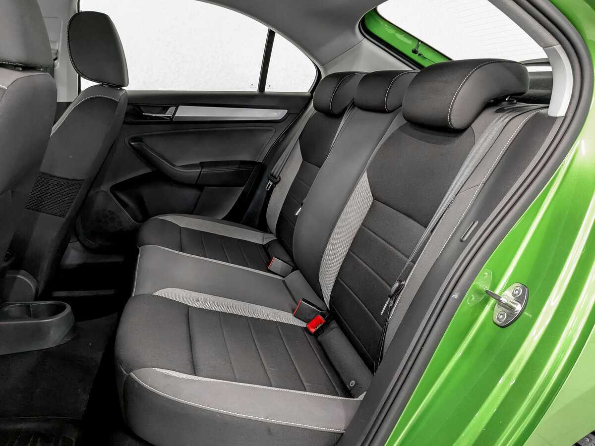 Купить Skoda Rapid с пробегом. Фото: #11