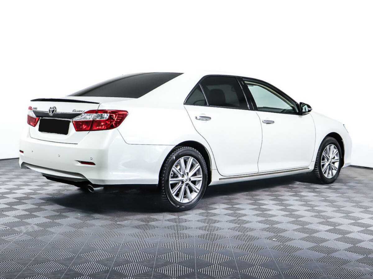 Купить Toyota Camry с пробегом. Фото: #4