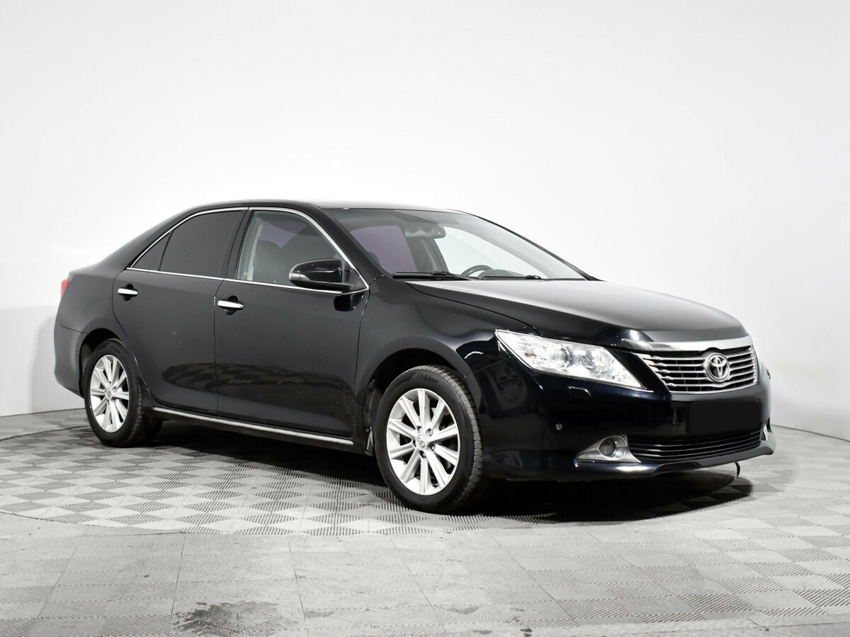 Купить Toyota Camry с пробегом. Фото: #2