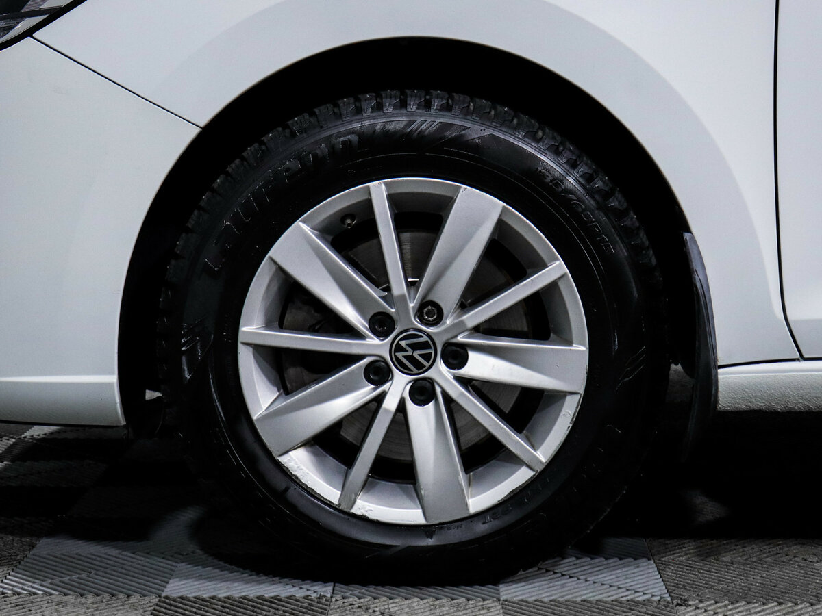 Купить Volkswagen Polo с пробегом. Фото: #12