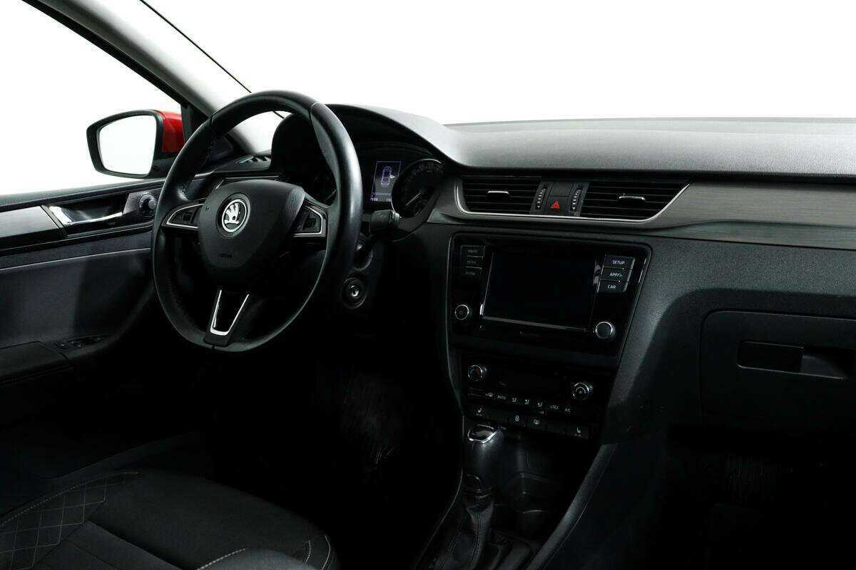 Купить Skoda Rapid с пробегом. Фото: #8