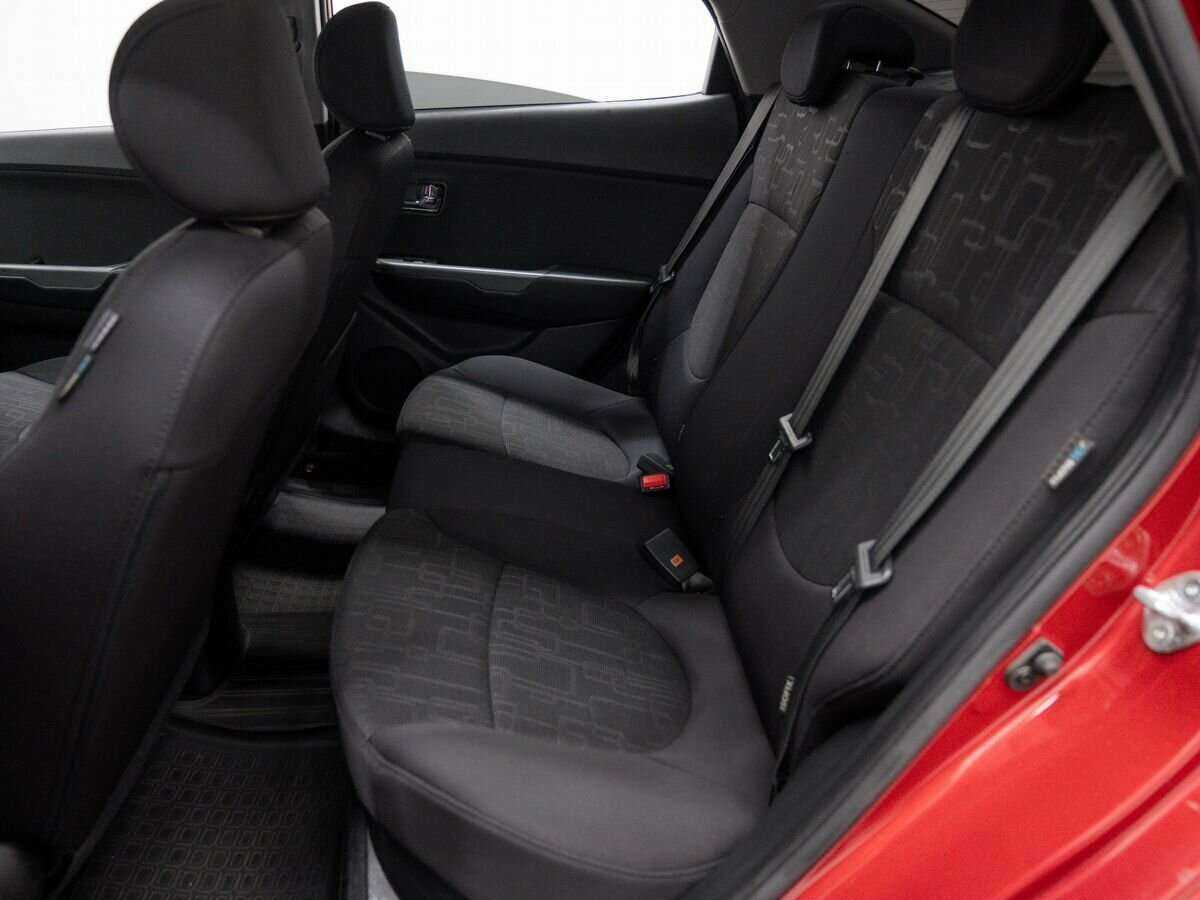 Купить Kia Rio с пробегом. Фото: #10