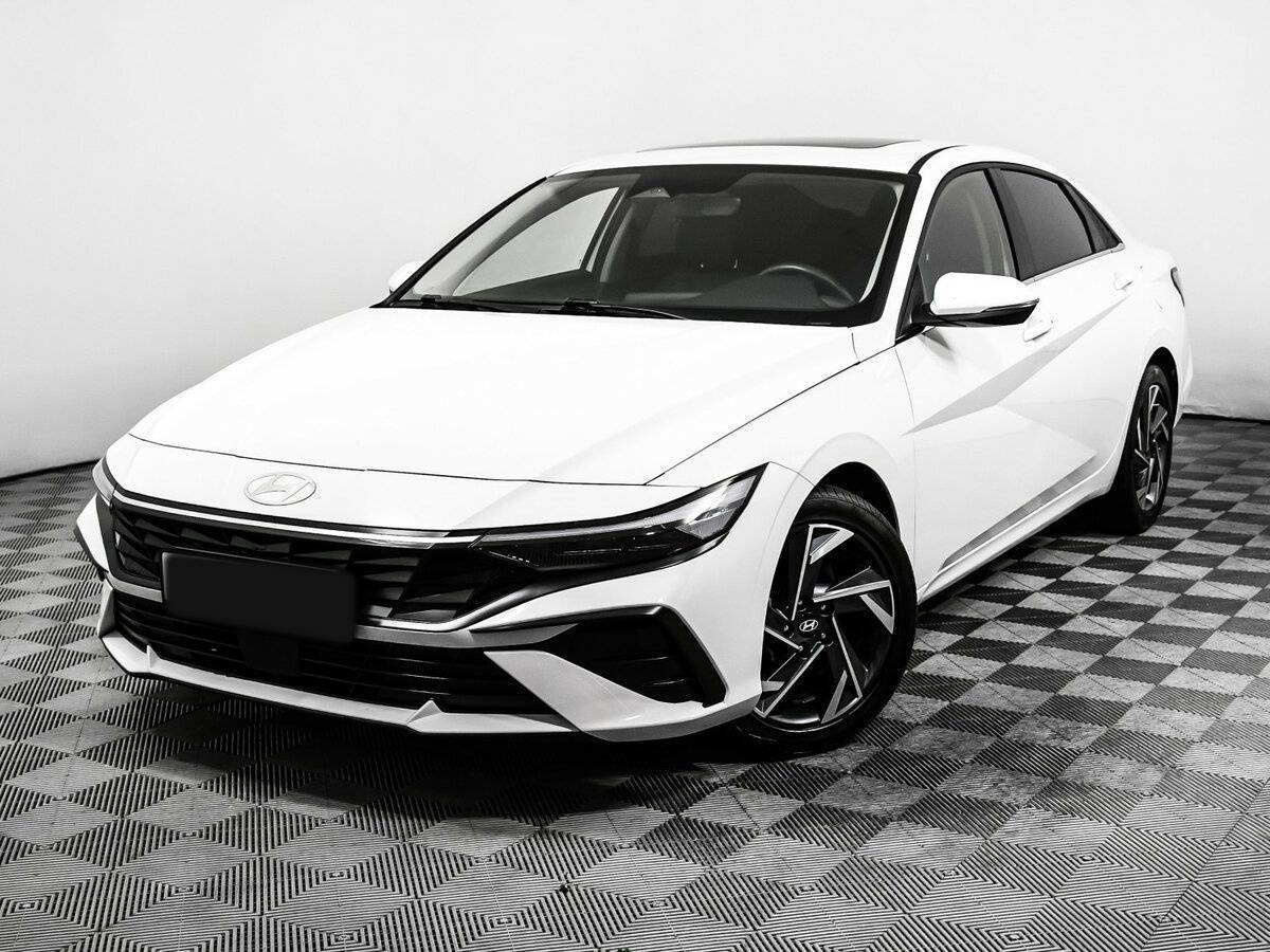 Купить Hyundai Elantra с пробегом. Посмотреть фото