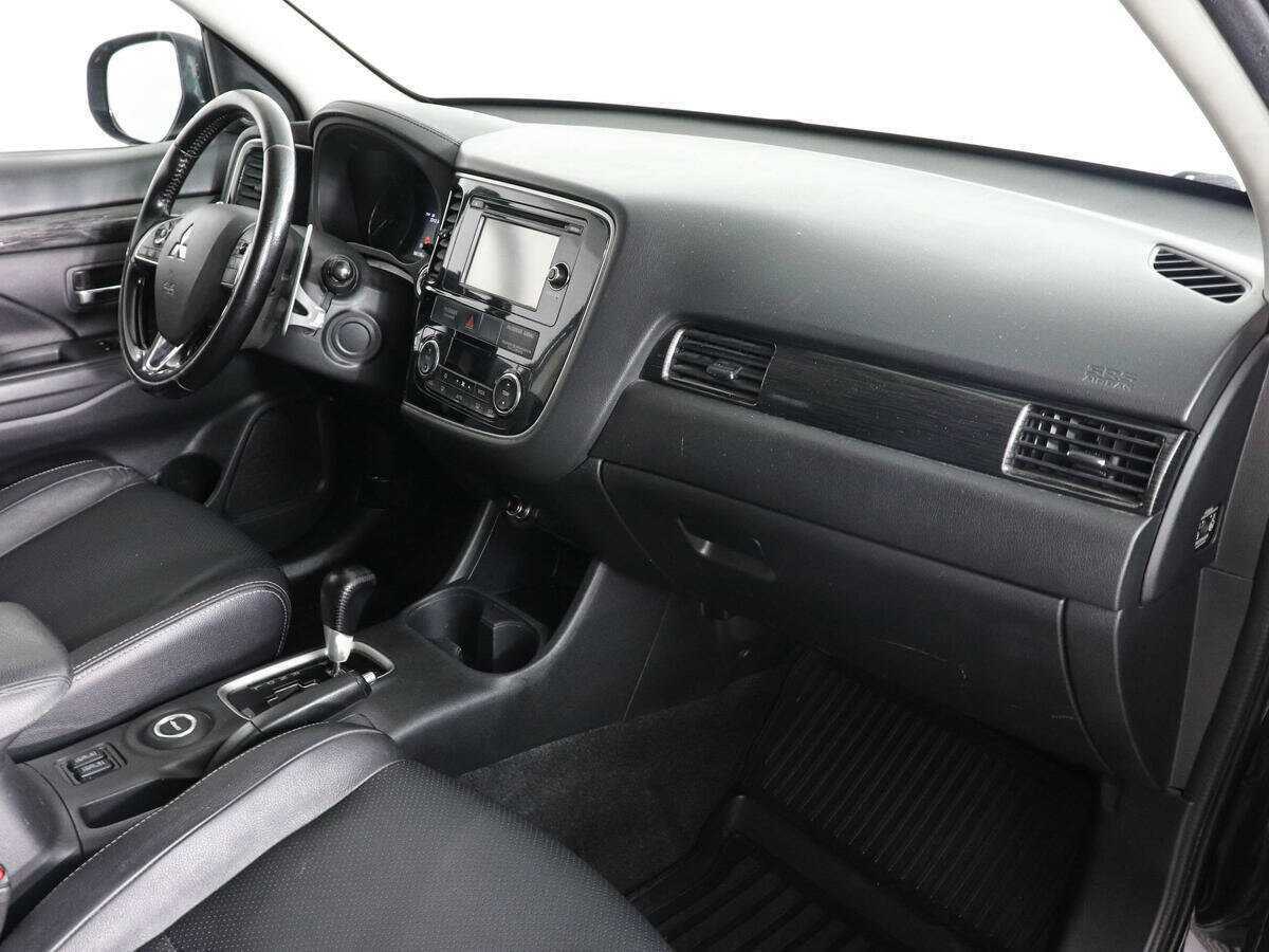 Купить Mitsubishi Outlander с пробегом. Фото: #9