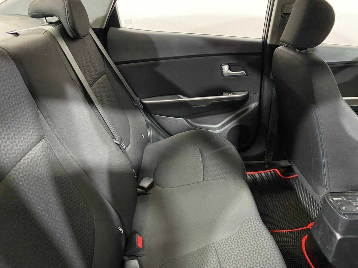 Купить Kia Rio с пробегом. Фото: #10
