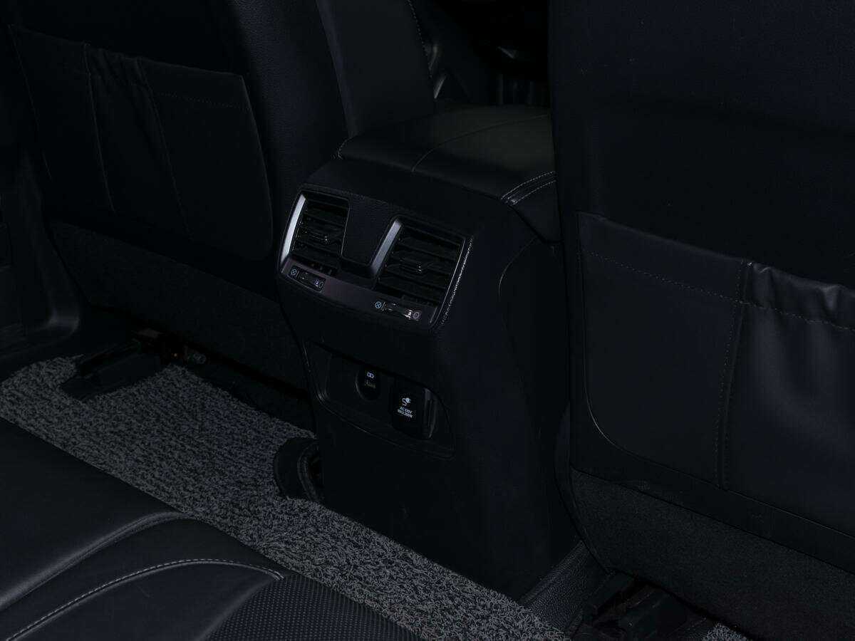 Купить SsangYong Rexton с пробегом. Фото: #8