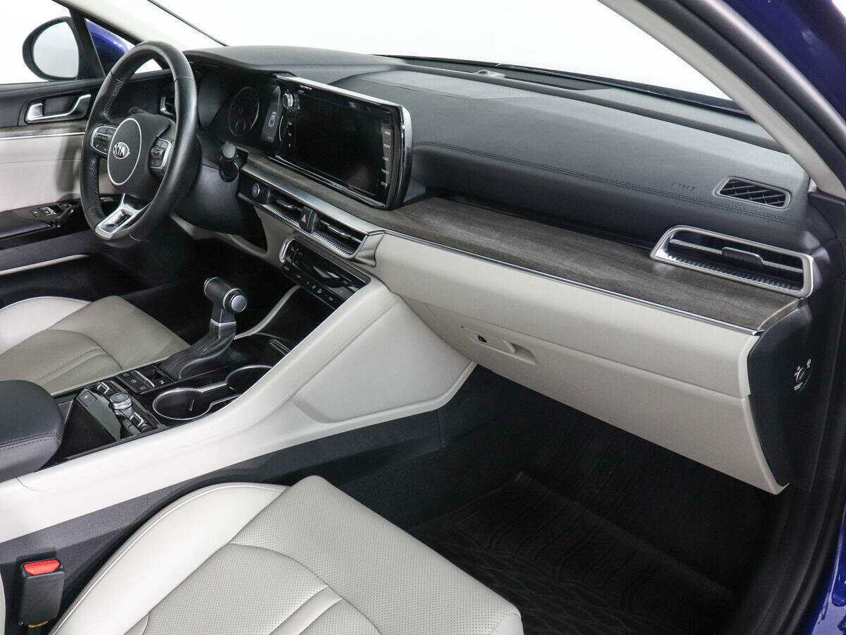 Купить Kia K5 с пробегом. Фото: #9