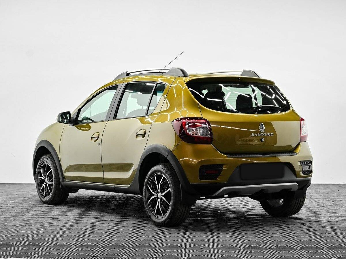 Купить Renault Sandero с пробегом. Фото: #2