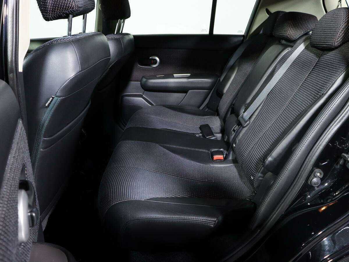 Купить Nissan Tiida с пробегом. Фото: #9