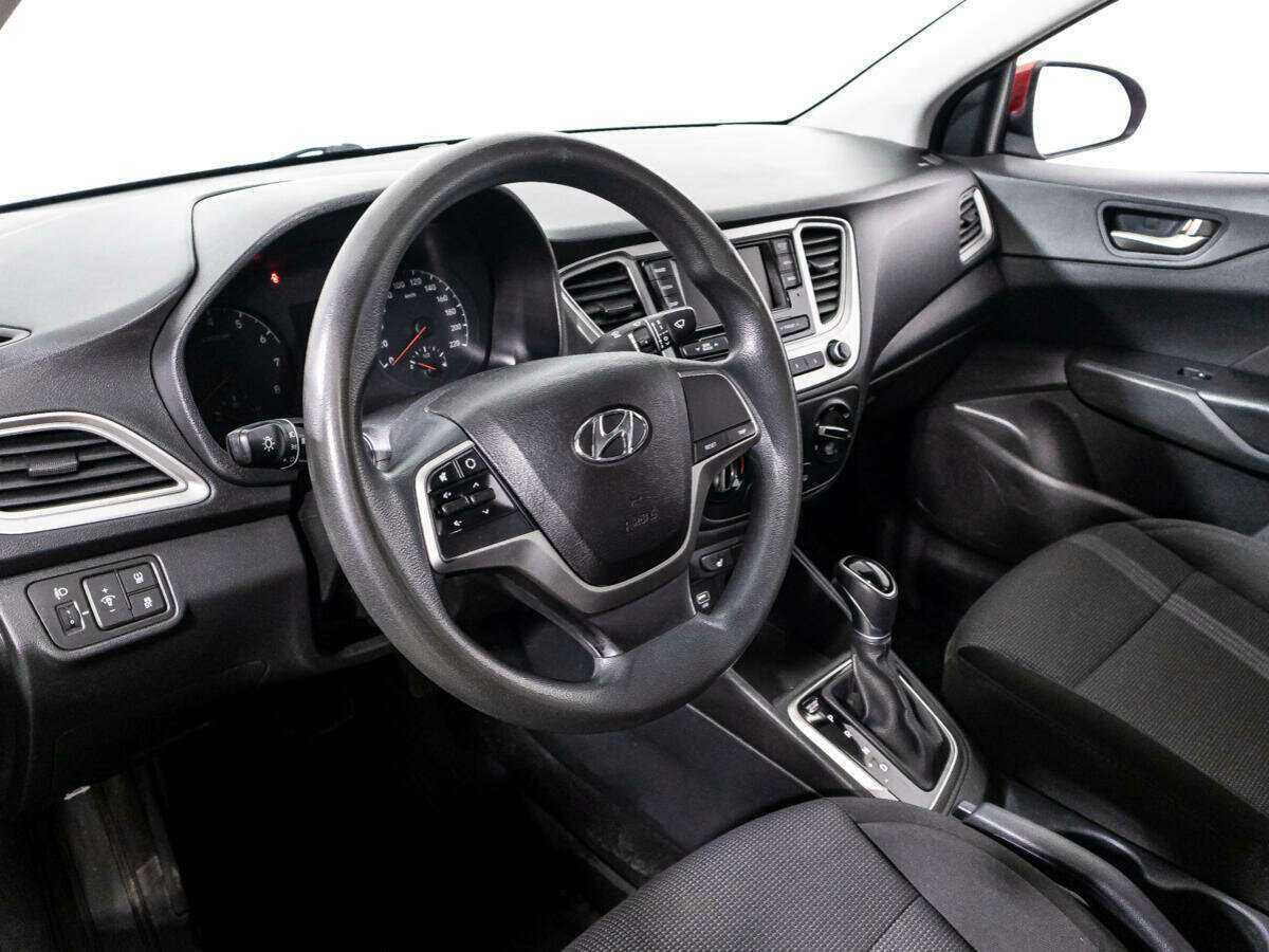 Купить Hyundai Solaris с пробегом. Фото: #10