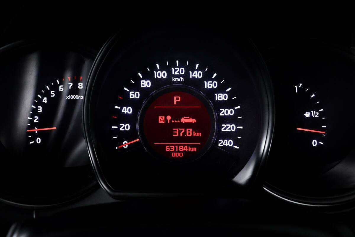 Купить Kia Ceed с пробегом. Фото: #9