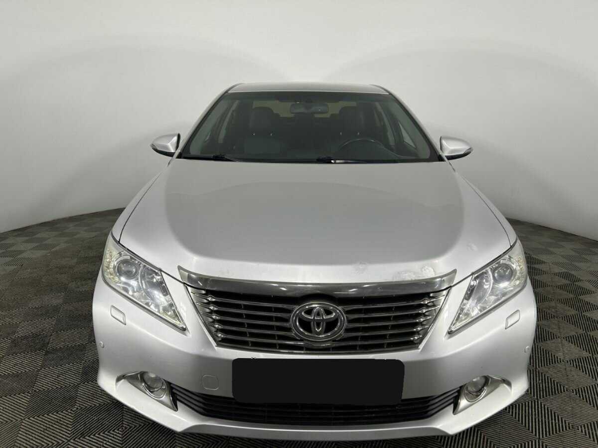 Купить Toyota Camry с пробегом. Фото: #1