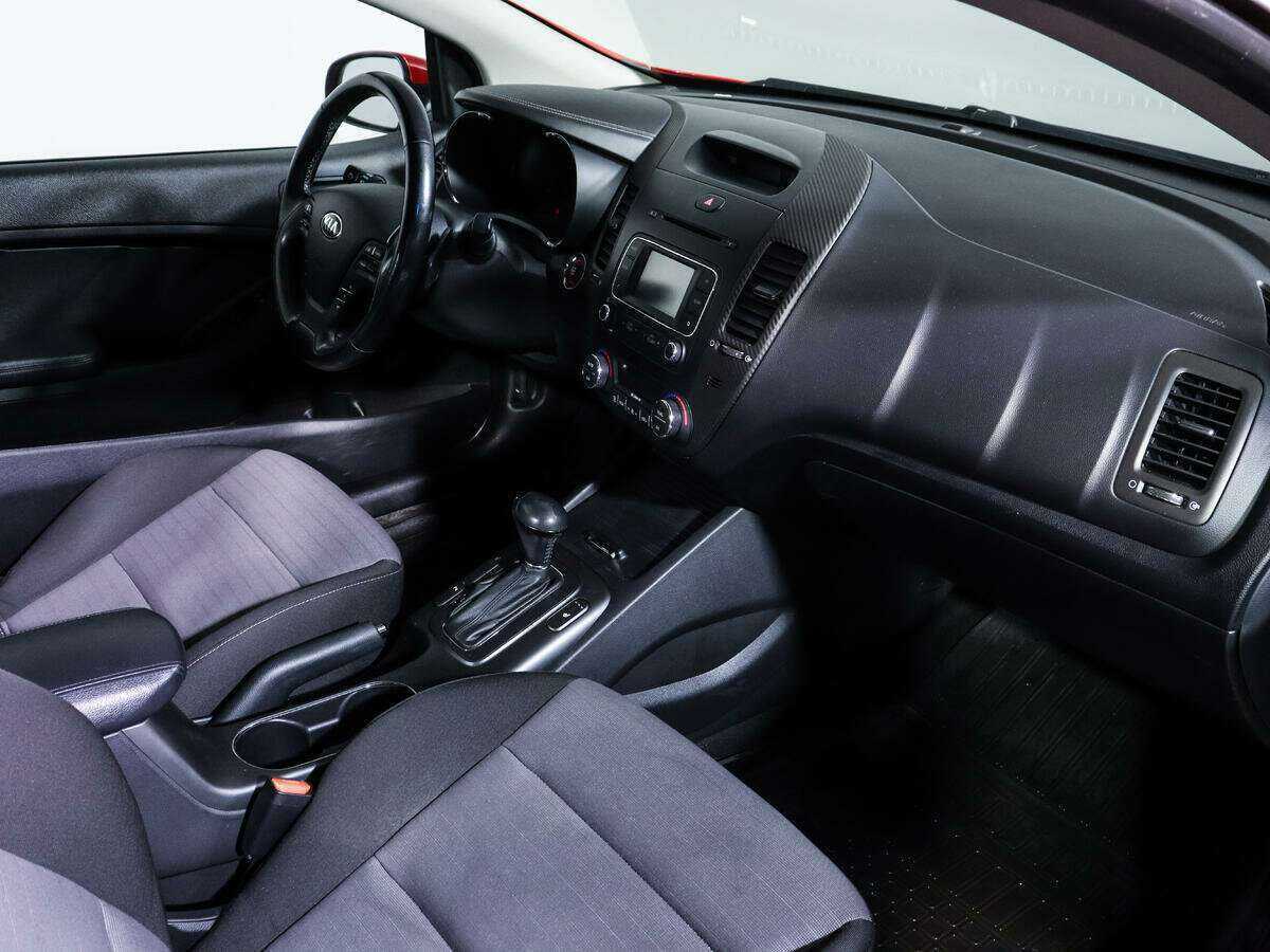 Купить Kia Cerato с пробегом. Фото: #8