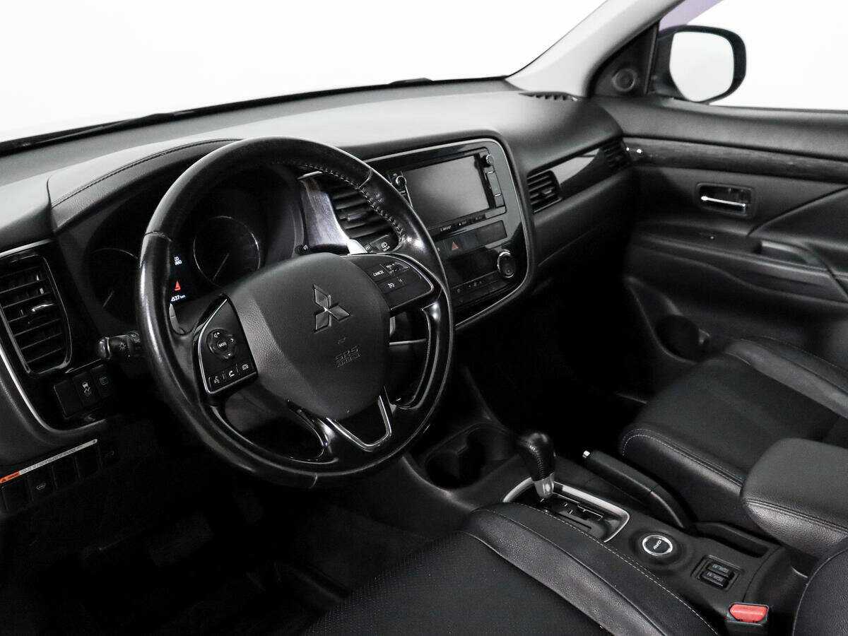 Купить Mitsubishi Outlander с пробегом. Фото: #8