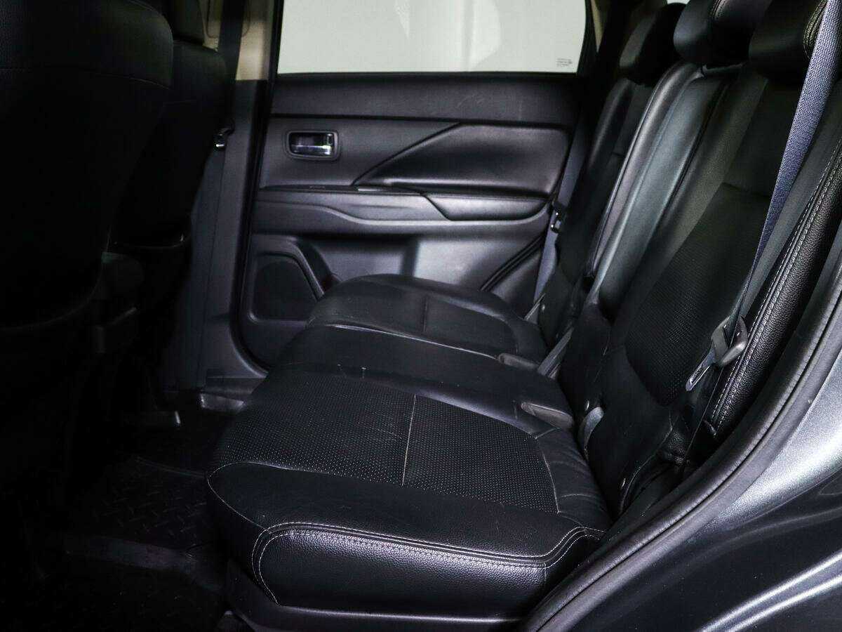 Купить Mitsubishi Outlander с пробегом. Фото: #6