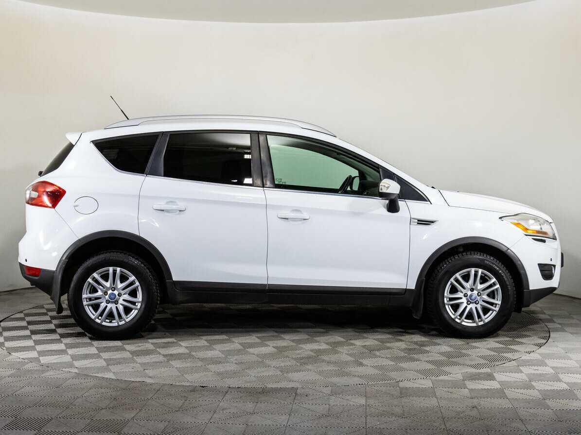 Купить Ford Kuga с пробегом. Фото: #3