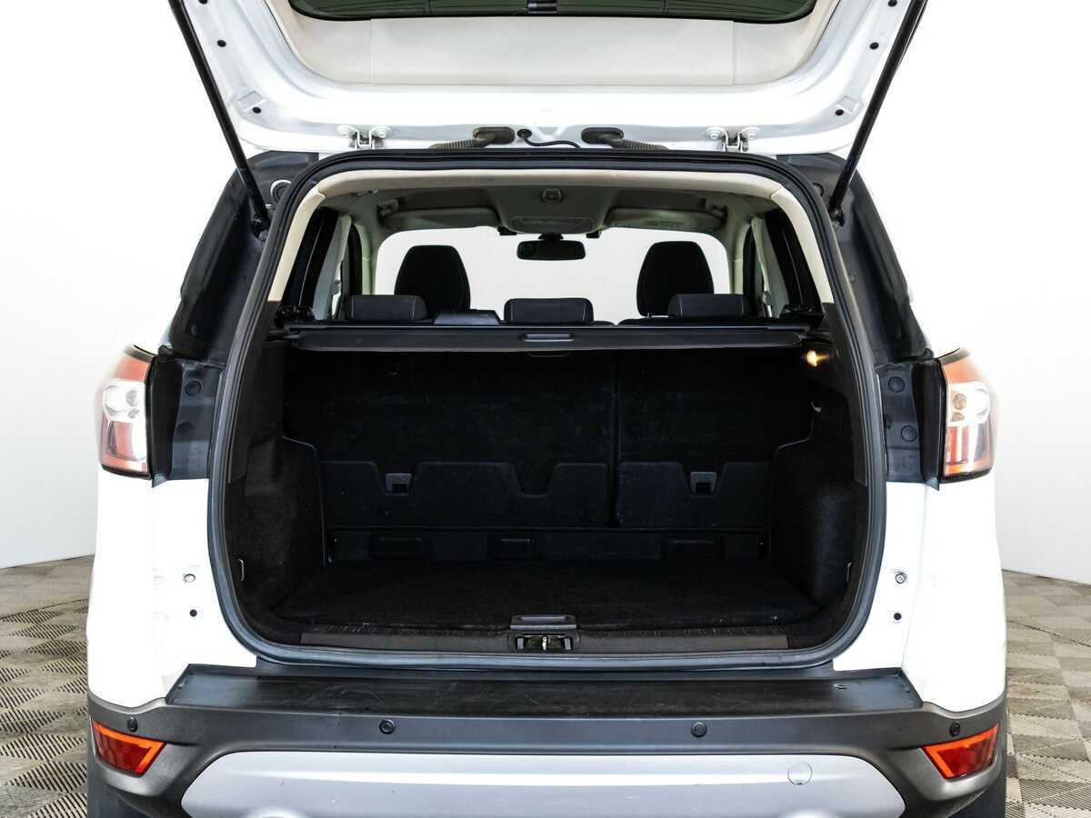 Купить Ford Kuga с пробегом. Фото: #16