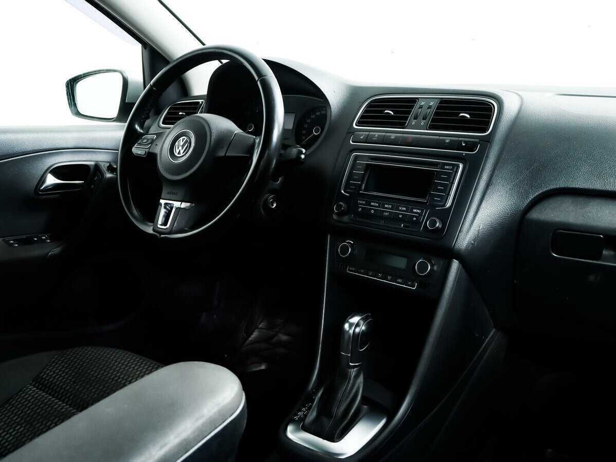 Купить Volkswagen Polo с пробегом. Фото: #8